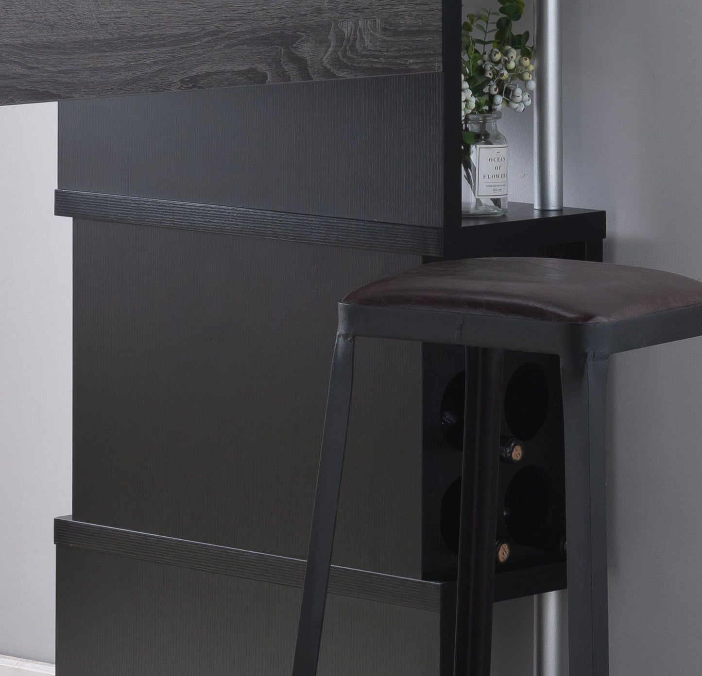 ID USA Bar Table - Distressed Grey & Black 182335